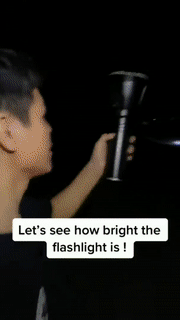 kaufsy | Ultra leistungsstarker LED wiederaufladbarer Taschenlampe