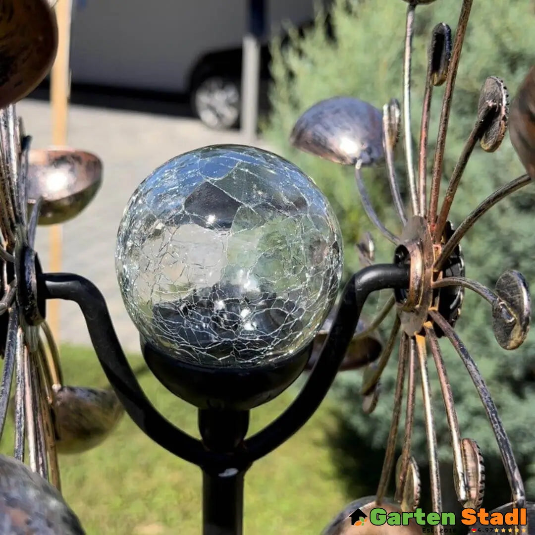 Solarbetriebene Glaskugel Windmühle