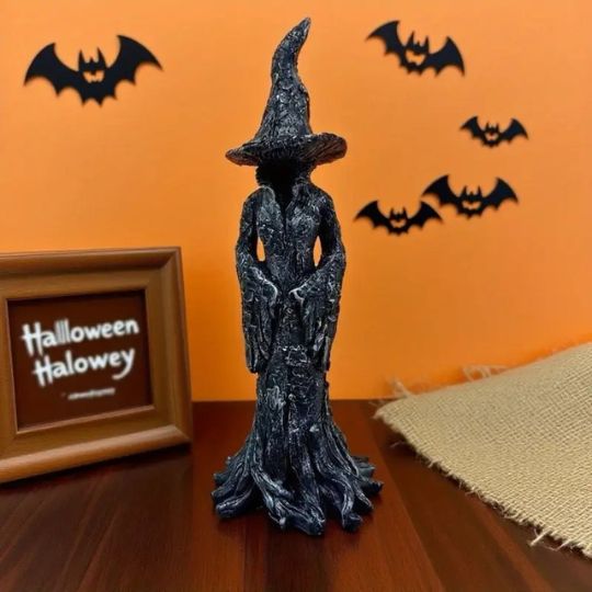 SchattenHexe Statue - Die Schweigende Wächterin