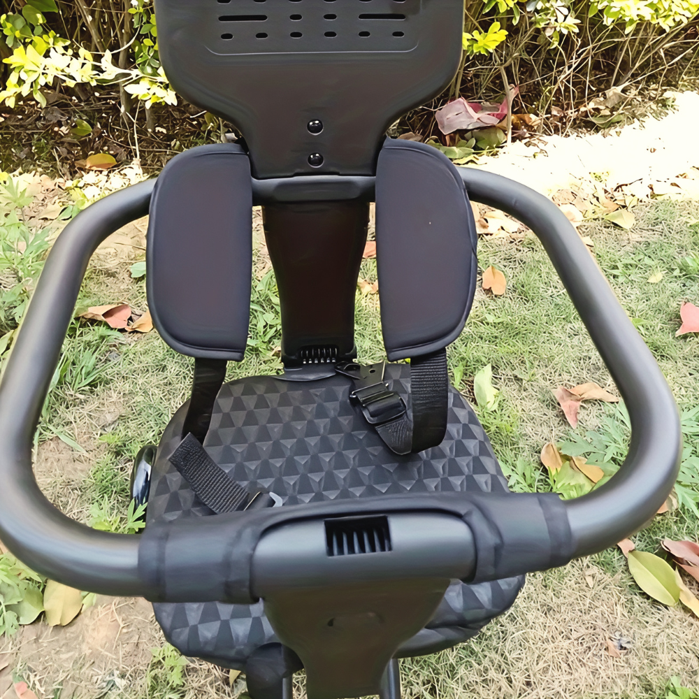 Baby Autositzpolster mit Sicherheitsgurt, weich & atmungsaktiv