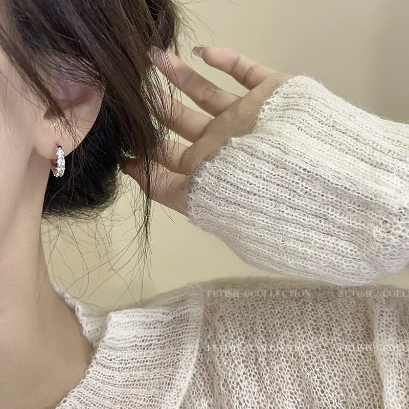 Silberne Moissanit-Ohrringe