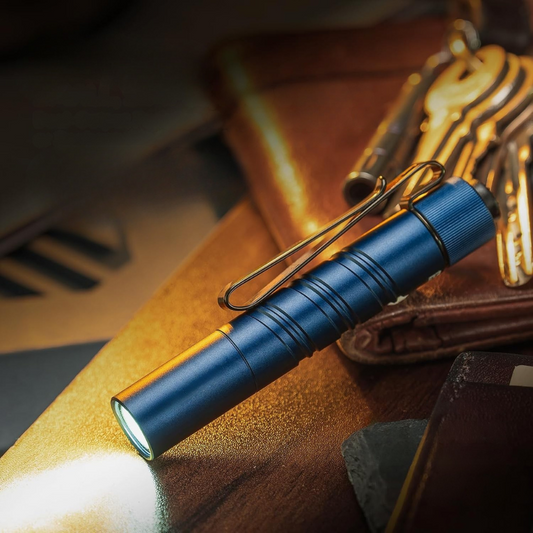 Jagd Kompakte LED Taschenlampe, tragbar & robust