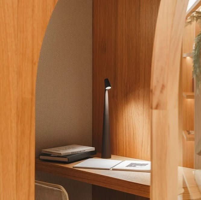 kaufsy | Wiederaufladbare tragbare LED-Tischlampe